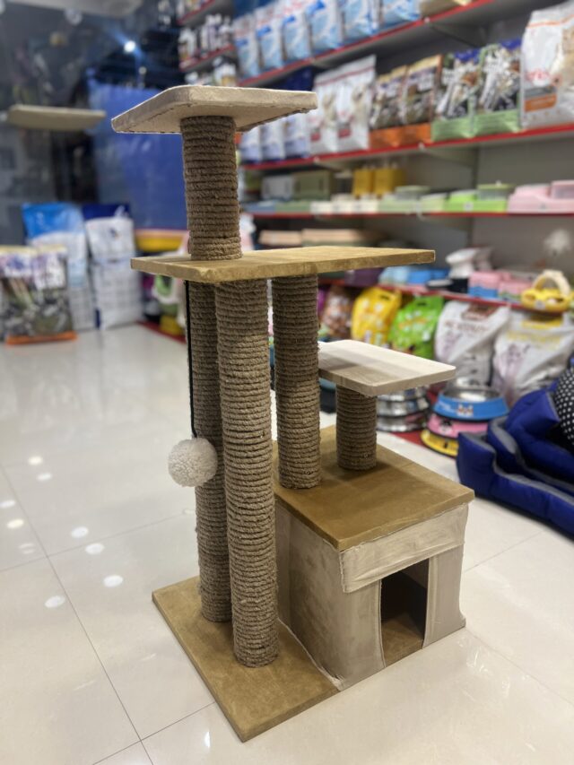 Scratching Post for Cats - 4 Pole (3 Feet)