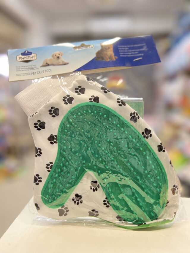 Pai Pai Grooming Gloves - Image 2