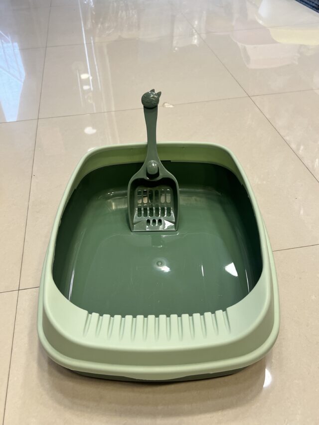 Litter Tray with Cover - Large - Image 2
