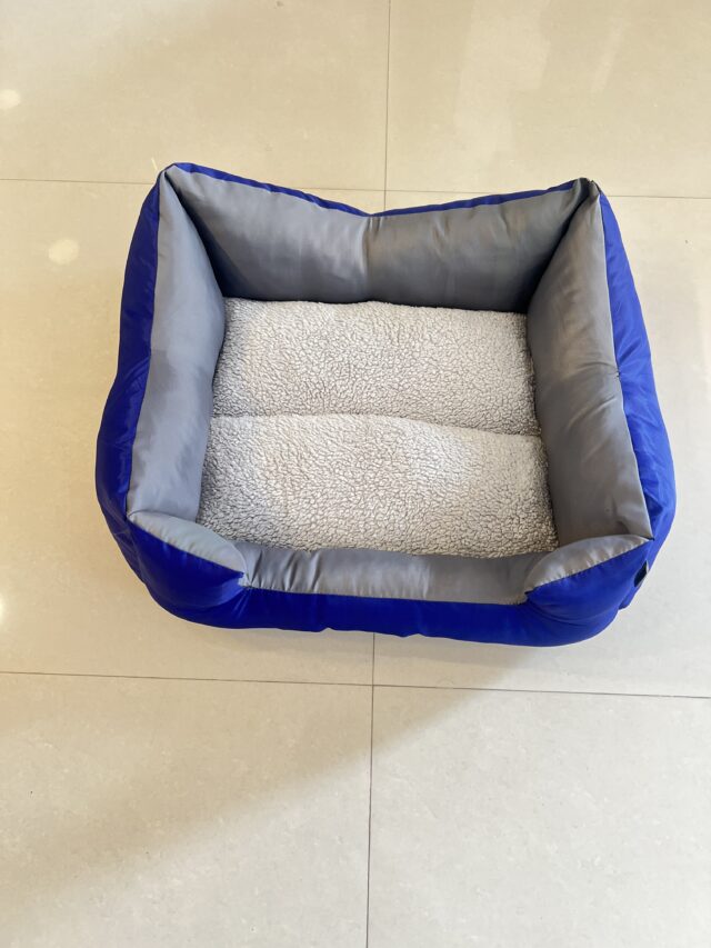 Small Blue/Grey Pet Bed