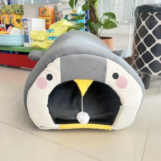 Penguin Face Igloo House