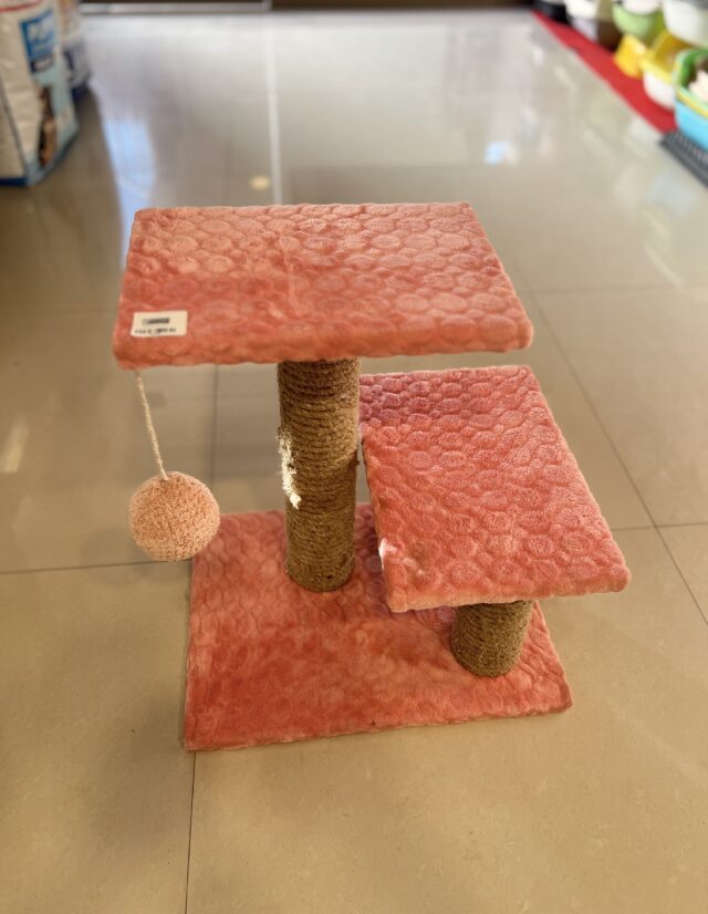 Scratch Post - 3 Pole